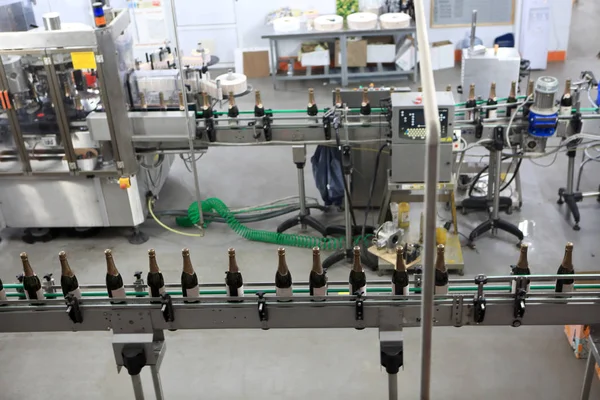 Bottling plant at a winery — Stock Photo, Image