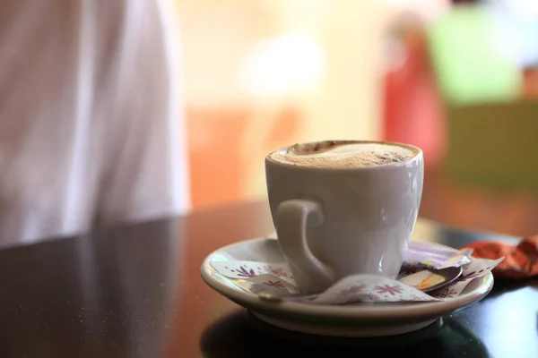 Mug of cappuccino — Stock Photo, Image