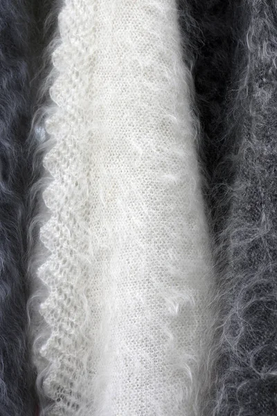 Tezgahın üstüne şal