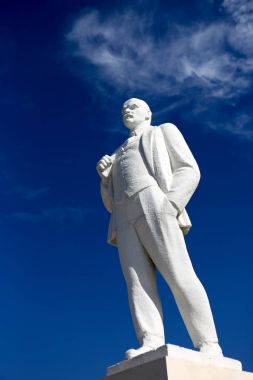 Vladimir Lenin beyaz anıt