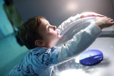 Çocuk laboratuarında