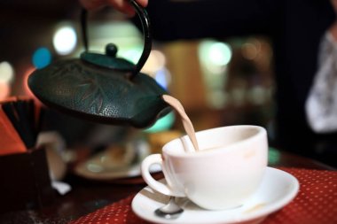 Kişi dökme Masala chai