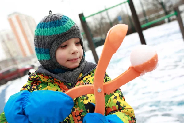 Kartopu maker ile çocuk