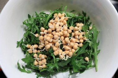 Roka ile Filiz bezelye