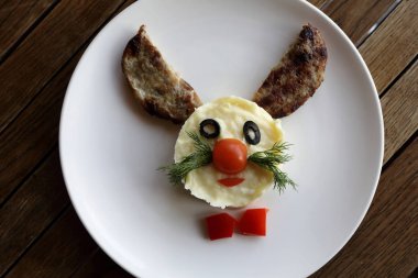 Beşamel sos, patates püresi ile