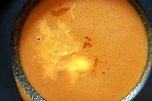 Karottencremesuppe mit Käse — Stockfoto