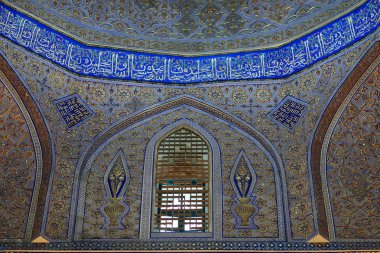 Guri Amir mozolesinin dekore edilmiş duvarı