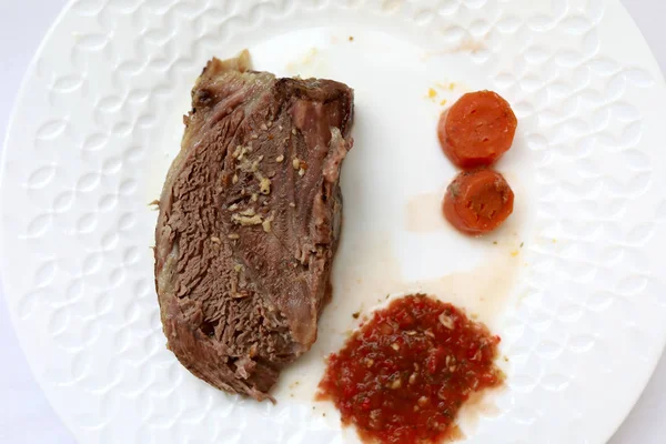 Baked Beef Shank na placa — Fotografia de Stock