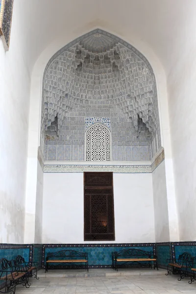 Interior of white Mosque — Stock Photo, Image