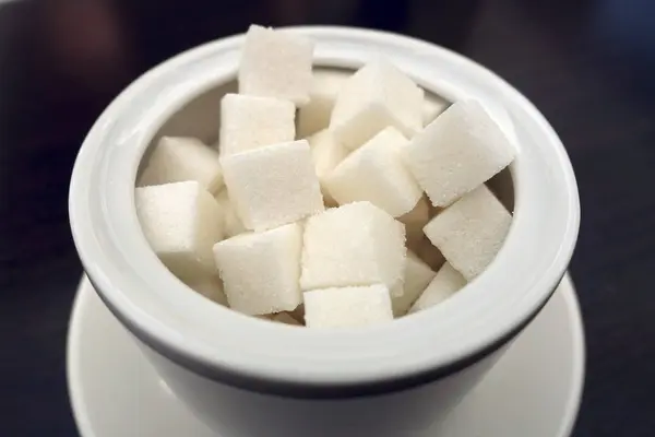 Bol à sucre sur table — Photo