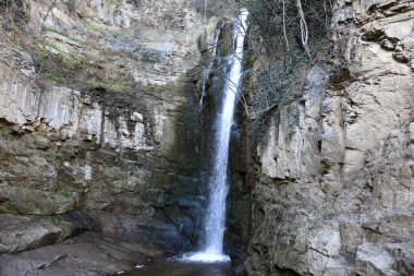 İncir geçidindeki şelale manzarası