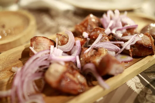 Kebab de cerdo con cebolla — Foto de Stock