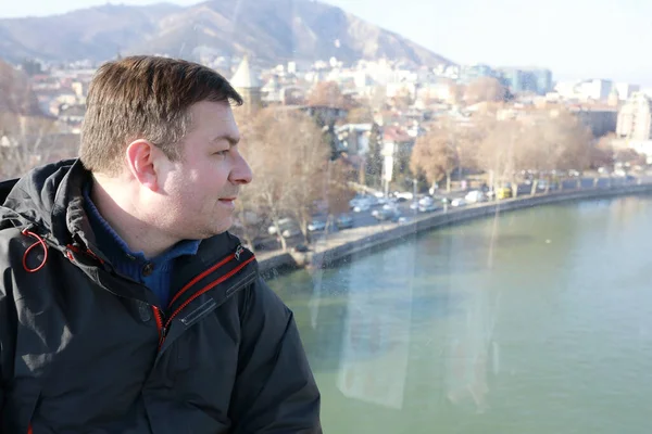 Man looking at Tbilisi — Stock Photo, Image