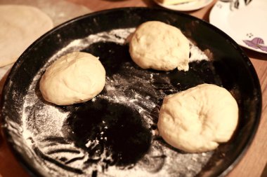 Evdeki Khinkali hamuru manzarası, Georgia