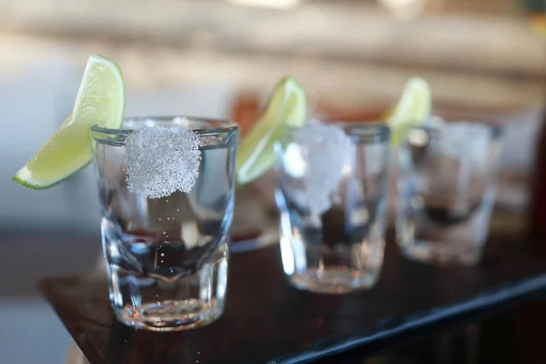 Drie Glazen Tequila Met Limoen Restaurant — Stockfoto