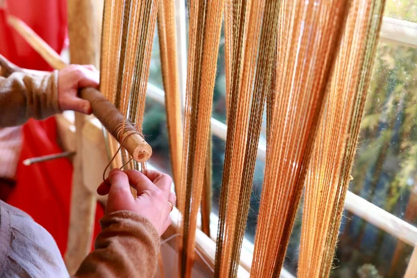 Person Sorts Yarn Workshop Russia — Stock Photo, Image