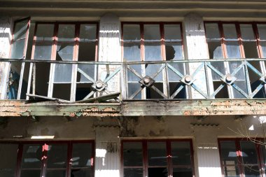 Kabardino-Balkaria, Rusya 'daki terk edilmiş bina manzarası