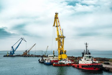 İnşaat yüzen Vinçler