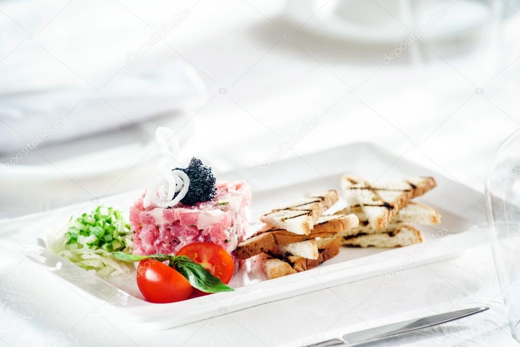 fresh tuna tartar