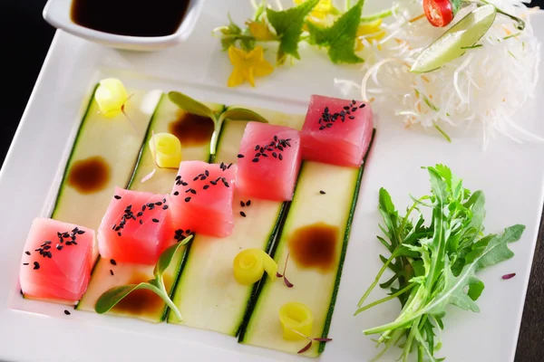 Вкусные сашими из тунца — стоковое фото