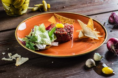 Tartar ekmek tost ile