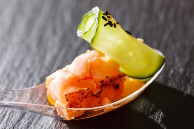 Deniz ürünleri yemek meze