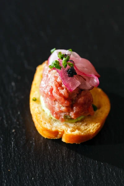 Delicioso canapé fresco — Fotografia de Stock