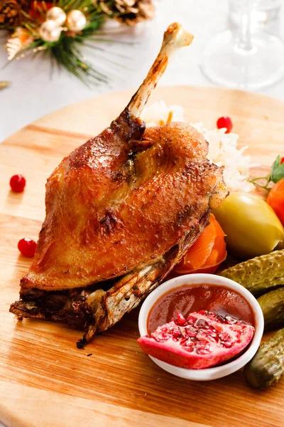 Roasted goose with filling — Stock Photo, Image