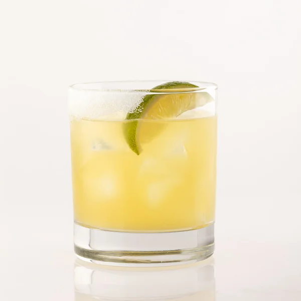 Delicious cold cocktail — Stock Photo, Image