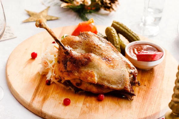 Dolgu ile kavrulmuş kaz