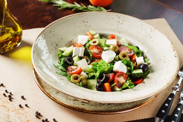 Deliciosa ensalada griega —  Fotos de Stock