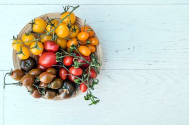 Taze olgun domatesler