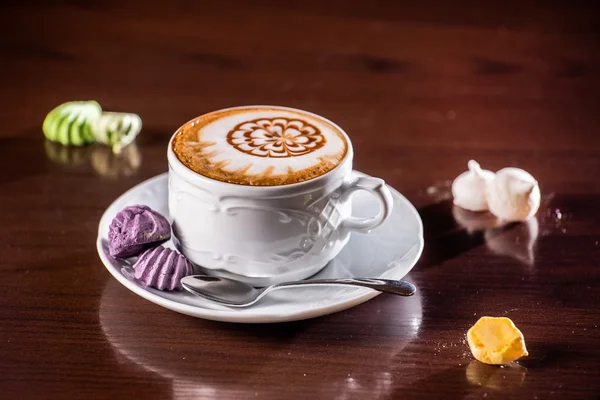 Cup of cappuccino drink — Stock Photo, Image