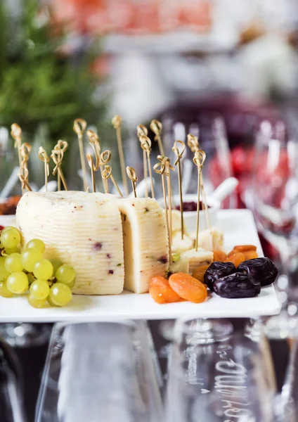 Snack en mesa de catering —  Fotos de Stock