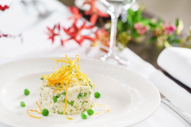 Bezelye ile hizmet pirinç