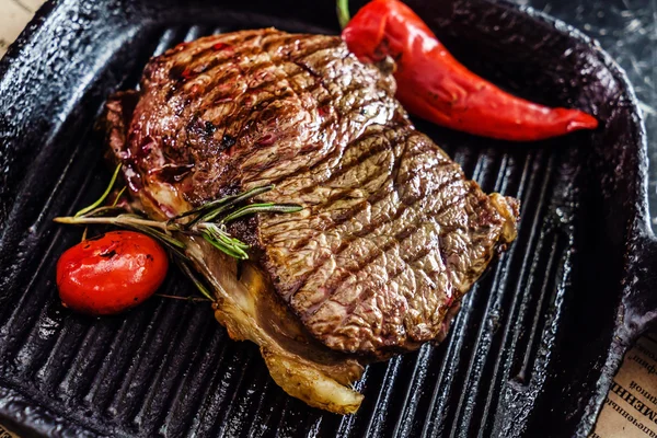 Hot grilled steak — Stock Photo, Image