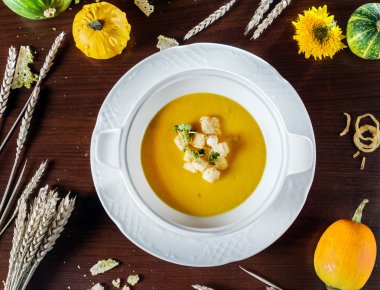 kremalı balkabağı çorbası