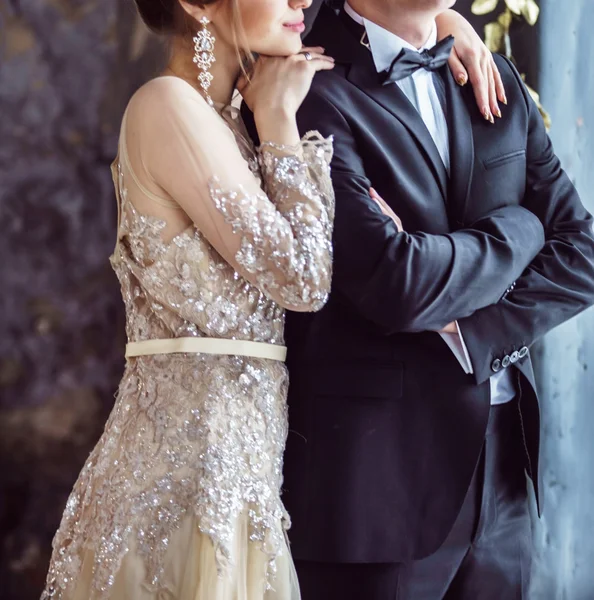 Pareja de boda elegante — Foto de Stock