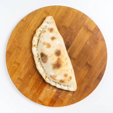 Pişmiş Calzone pizza 
