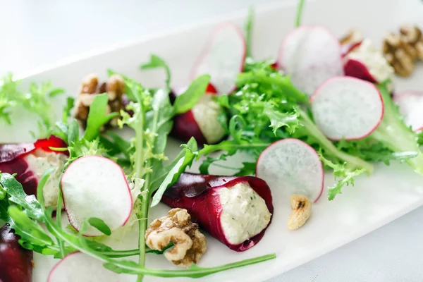 Insalata fresca con barbabietola — Foto Stock