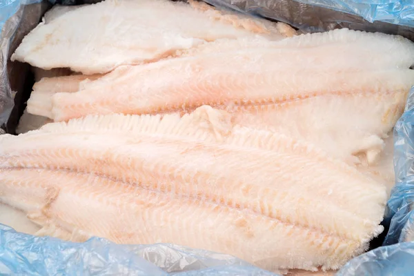 Frozen fish on market — Stock Photo, Image