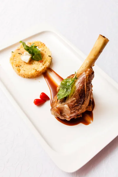 Veal chop with rice — Stock Photo, Image