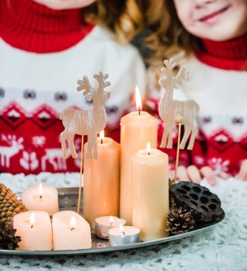 Mutlu aile Noel zamanında