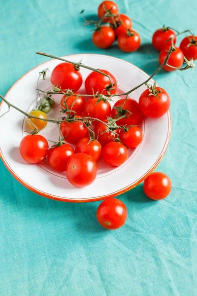 Ripe cherry tomatoes — Stock Photo, Image