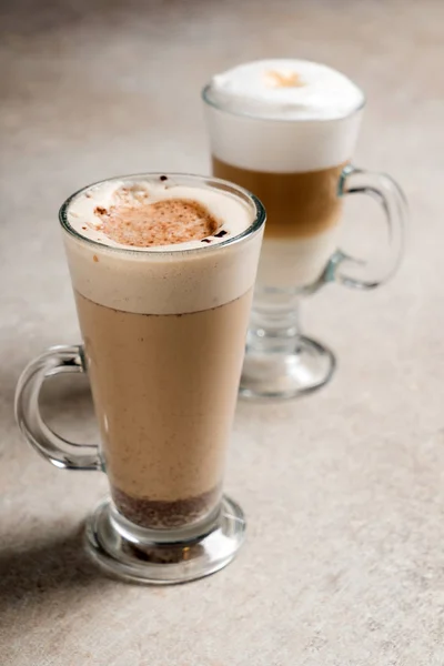 Koppar välsmakande latte — Stockfoto