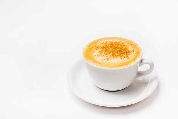 Kopp med färsk cappuccino — Stockfoto