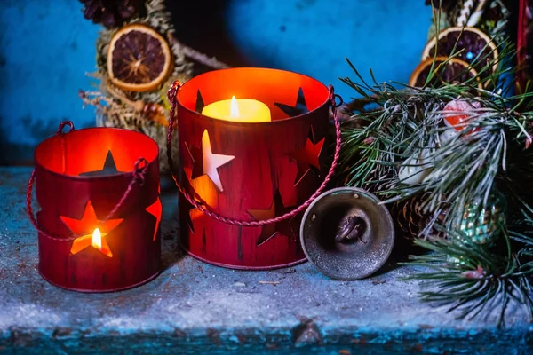 Vánoční dekorativní svíčky — Stock fotografie