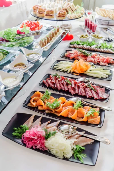 Mesa de banquete de catering — Foto de Stock