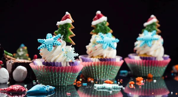 Vakantie ingericht cupcakes — Stockfoto