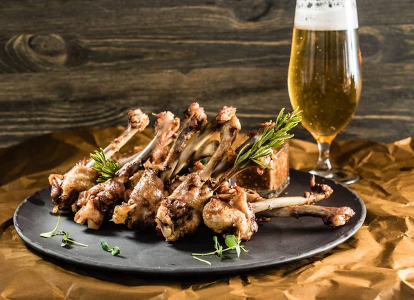 bira ile ördek bacaklar